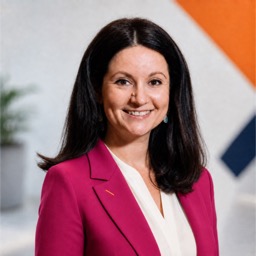Dina Bay, CEO at PitchMe